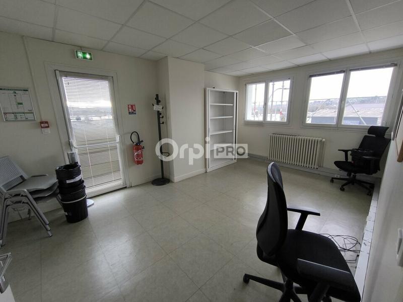 Bureau - 558 m²