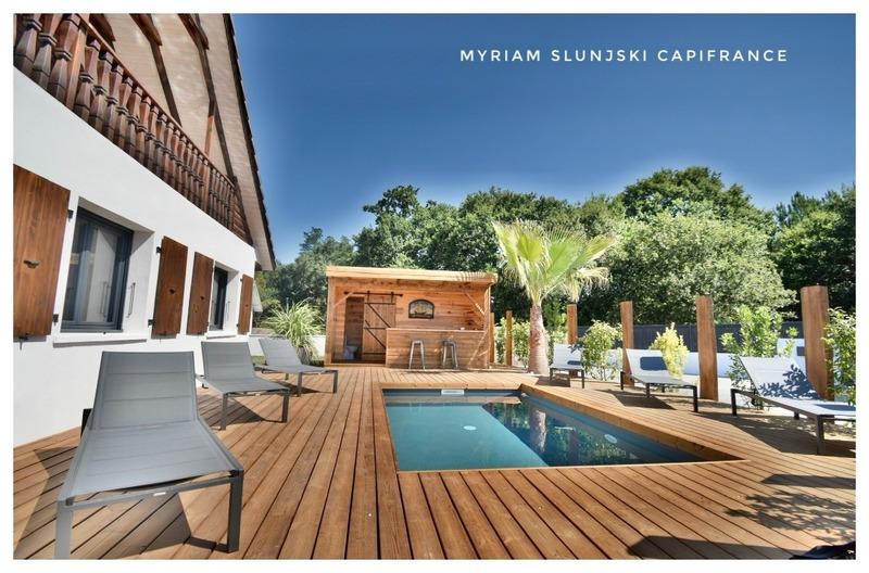 Villa - 210 m² - 6 pièces