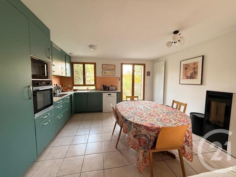 Maison - 98 m² - 5 pièces