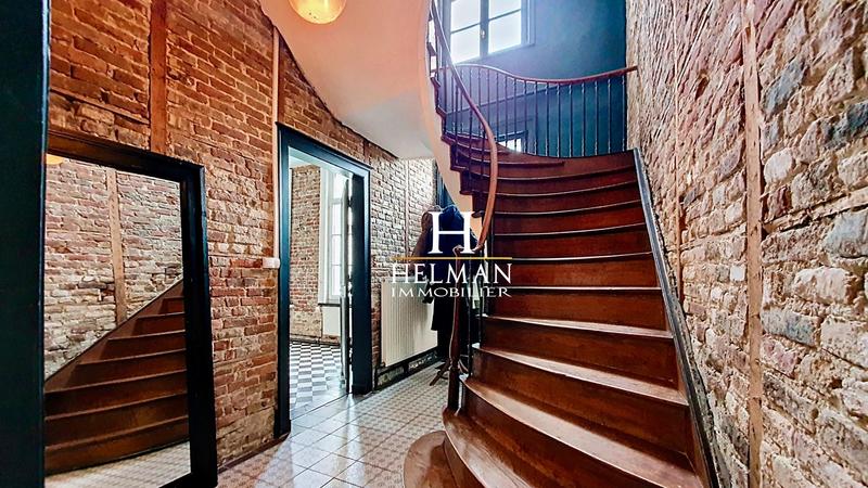 Maison - 226 m² - 7 pièces