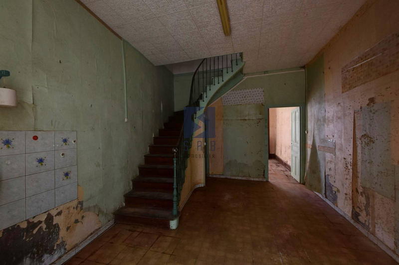 Maison - 90 m² - 5 pièces