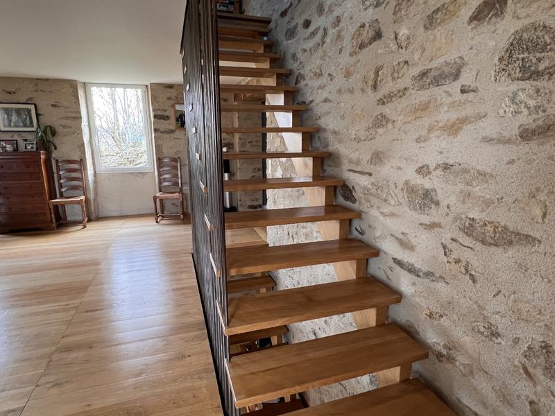 Corps de ferme - 300 m² - 9 pièces