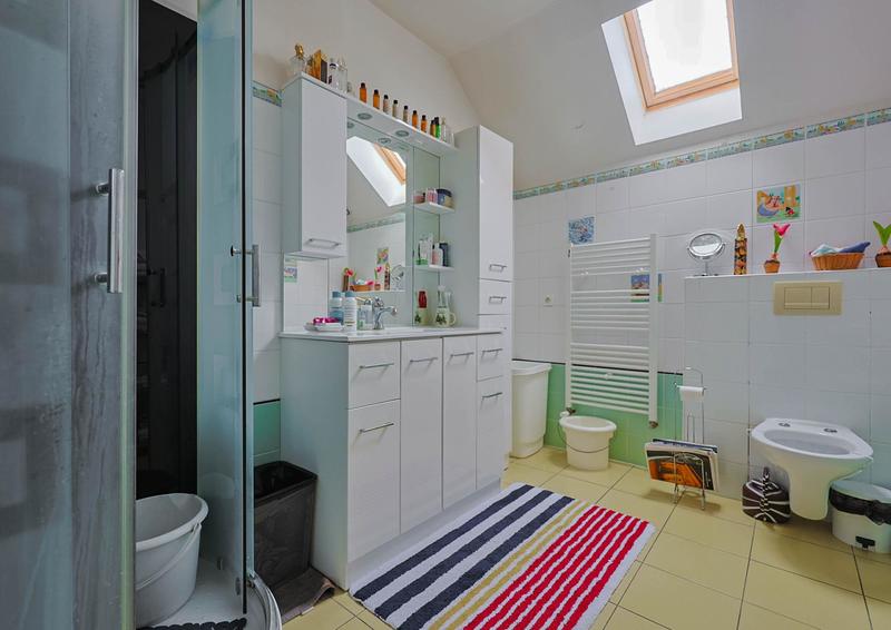 Maison - 151 m² - 8 pièces