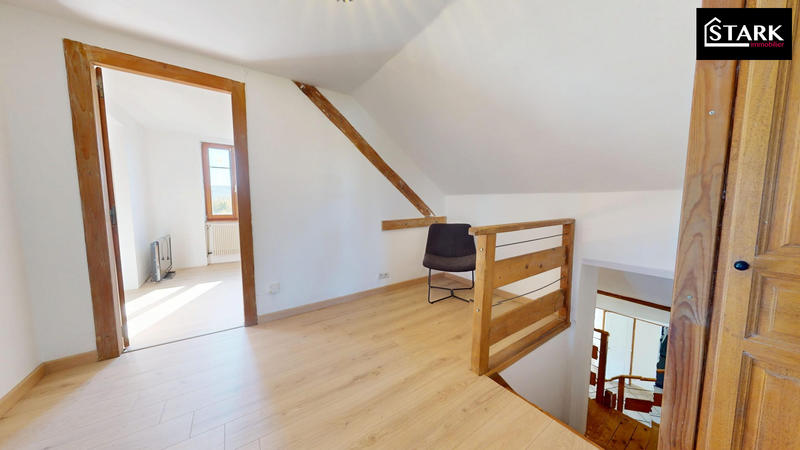 Maison - 107 m² - 6 pièces