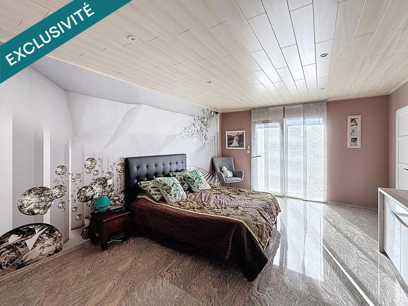 Maison - 440 m² - 10 pièces