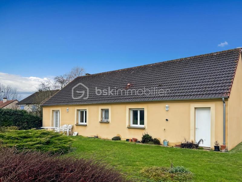 Maison - 93 m² - 5 pièces