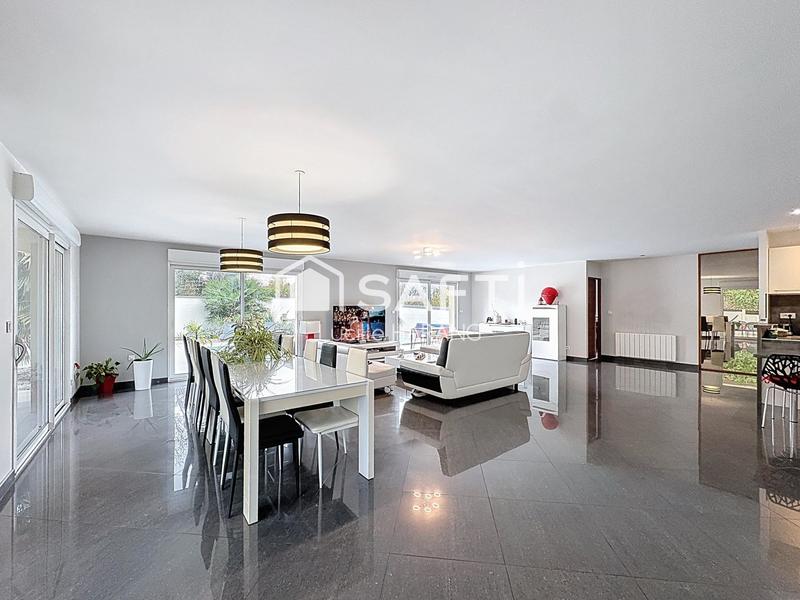 Villa - 210 m² - 7 pièces