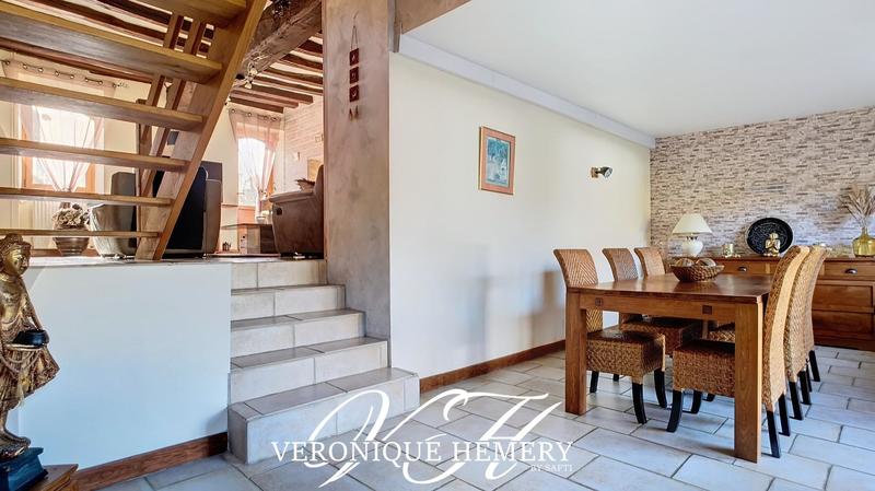 Maison - 180 m² - 8 pièces