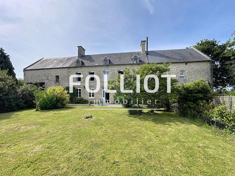 Maison - 225 m² - 10 pièces