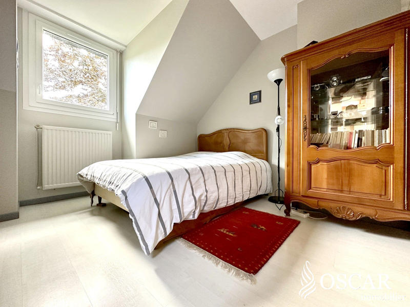 Maison traditionnelle - 203 m² - 8 pièces