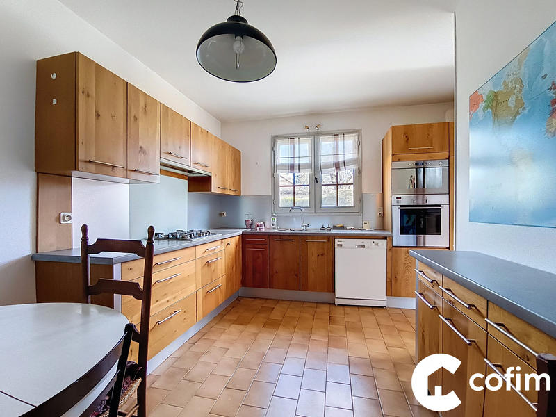 Maison - 209 m² - 8 pièces