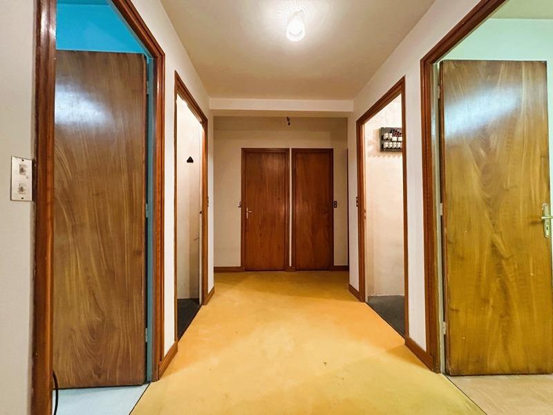 Maison - 180 m² - 9 pièces