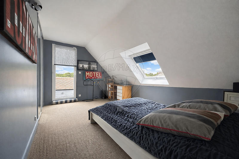 Propriété - 240 m² - 10 pièces