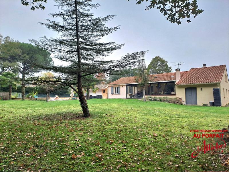 Maison - 217 m² - 6 pièces