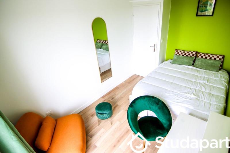 Chambre - 10 m² - 1 pièce