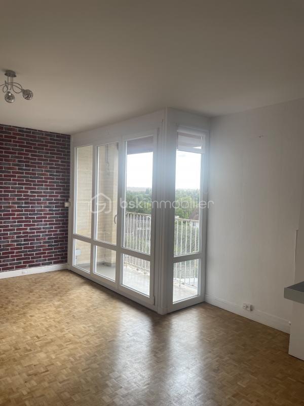 Appartement - 85 m² - 5 pièces