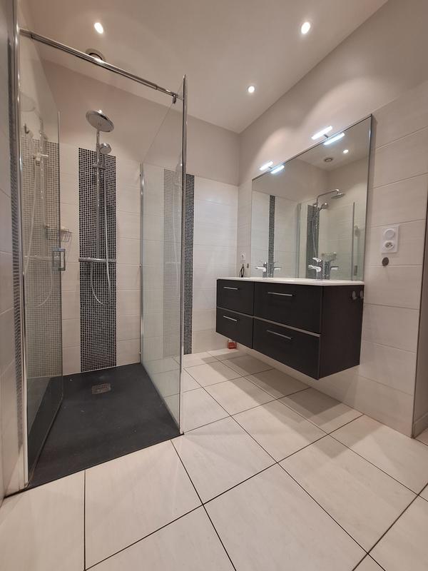 Maison - 203 m² - 7 pièces