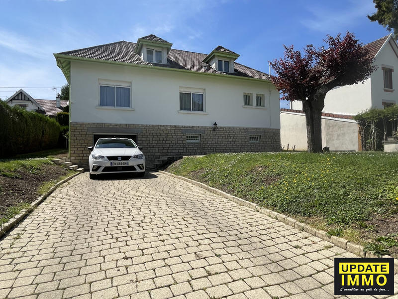 Maison - 150 m² - 5 pièces