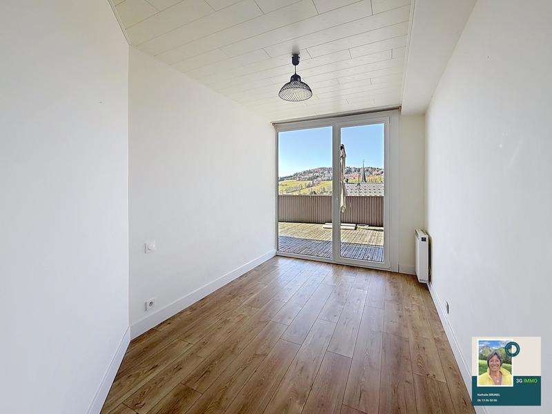 Appartement - 81 m² - 6 pièces