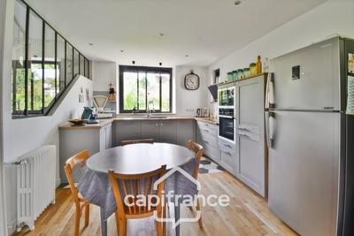 Maison - 136 m² - 6 pièces