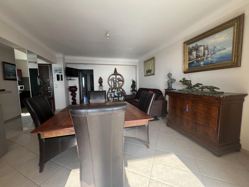 Appartement - 75 m² - 3 pièces