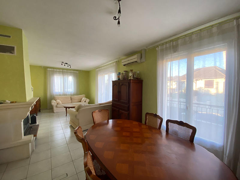 Maison - 98 m² - 5 pièces