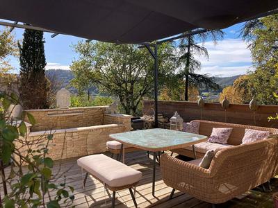 Maison - 255 m² - 9 pièces