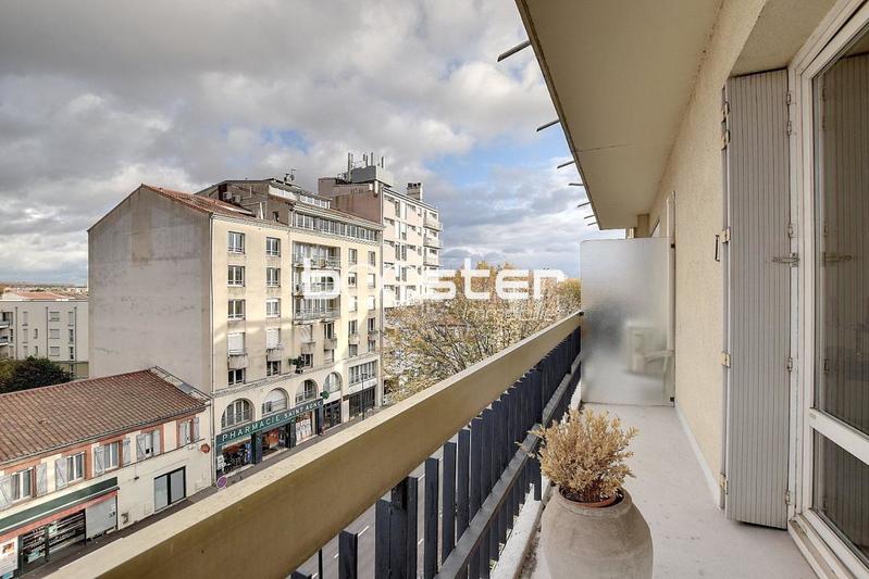 Appartement ancien - 74 m² - 3 pièces