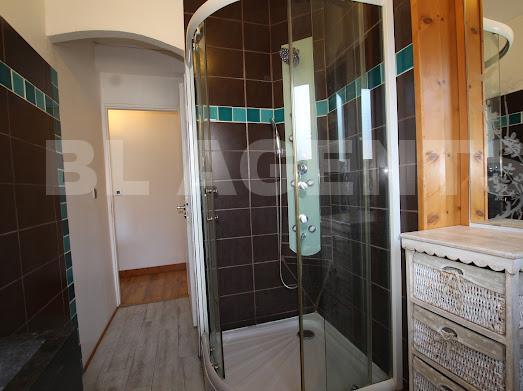 Appartement - 70 m² - 4 pièces