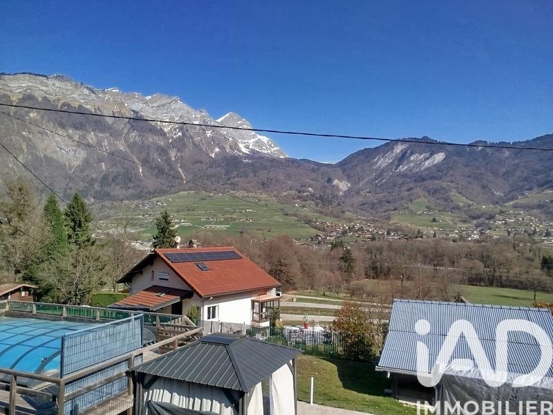 Maison - 98 m² - 4 pièces