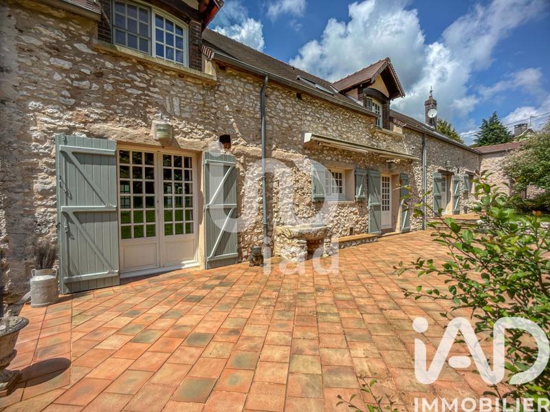 Maison - 215 m² - 9 pièces