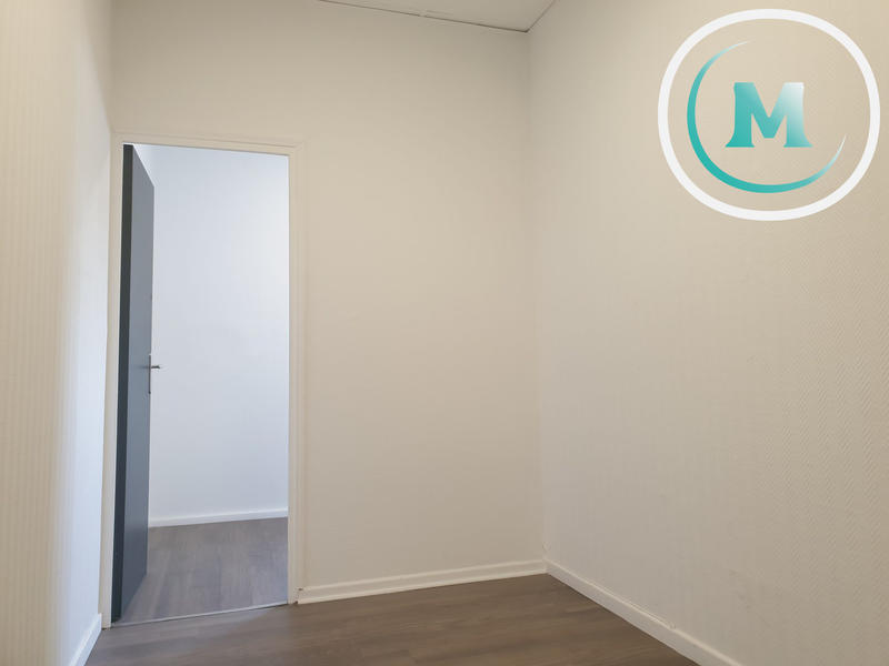 Bureau - 14 m² - 1 pièce