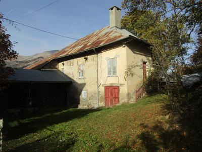 Maison - 450 m² - 5 pièces