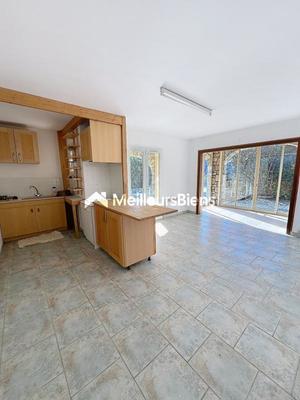 Maison - 185 m² - 8 pièces