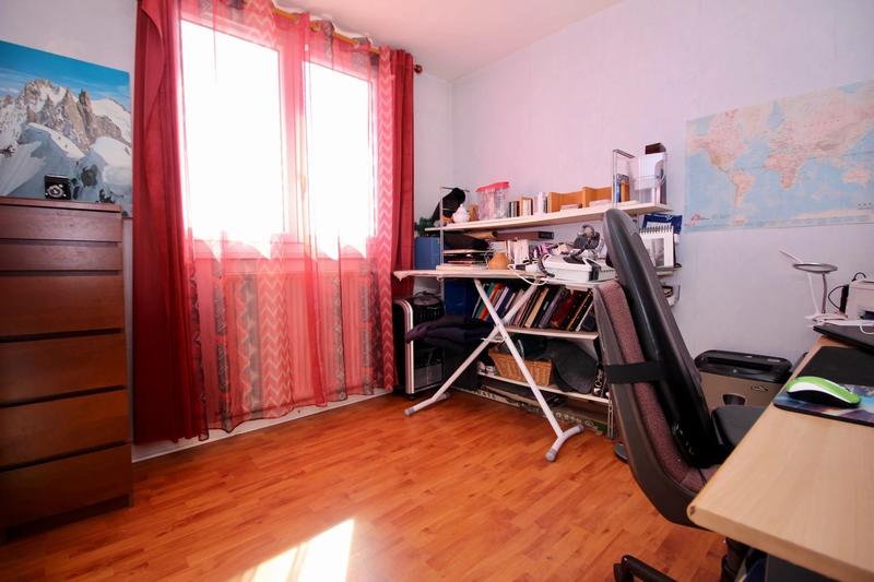 Appartement - 97 m² - 6 pièces