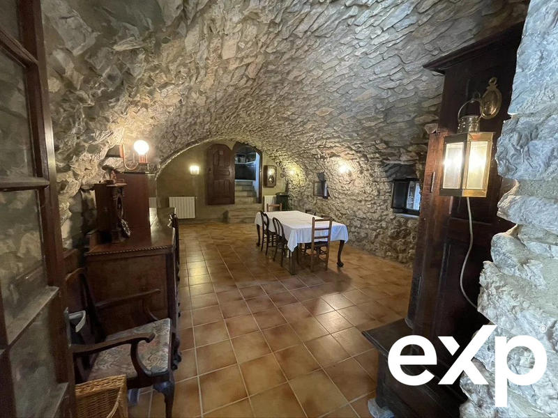 Maison ancienne - 190 m² - 8 pièces