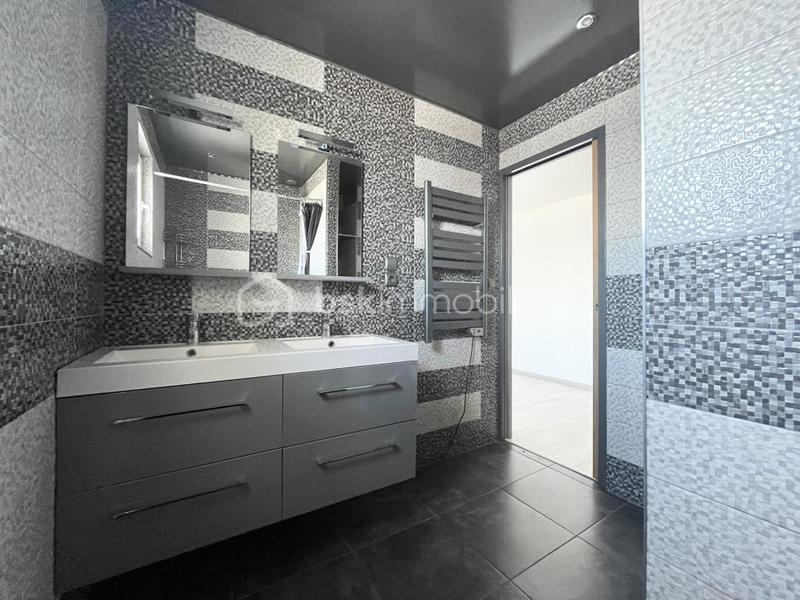 Maison - 166 m² - 6 pièces