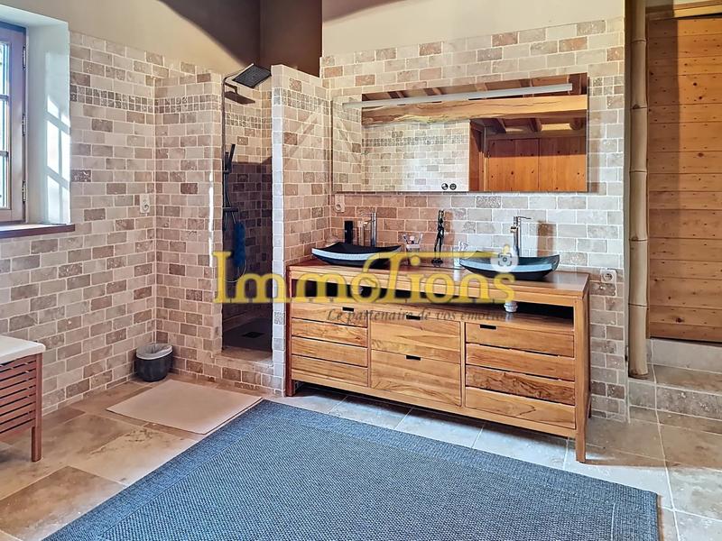 Propriété - 268 m² - 7 pièces