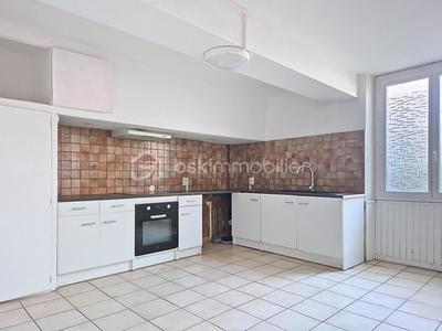 Maison en pierre - 107 m² - 5 pièces