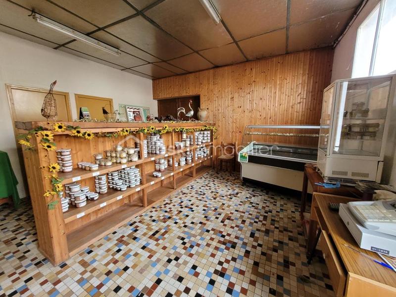 Maison - 150 m² - 8 pièces