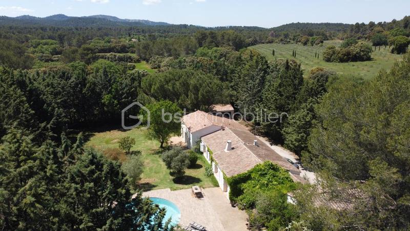 Demeure - 240 m² - 9 pièces