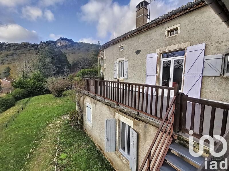 Maison - 231 m² - 9 pièces