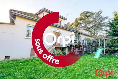 Maison - 110 m² - 5 pièces