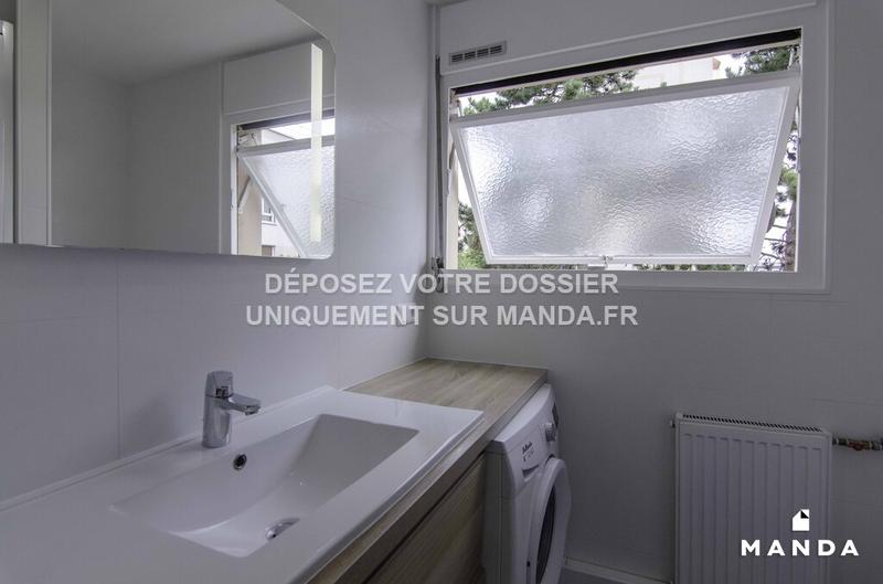 Chambre - 80 m² - 6 pièces