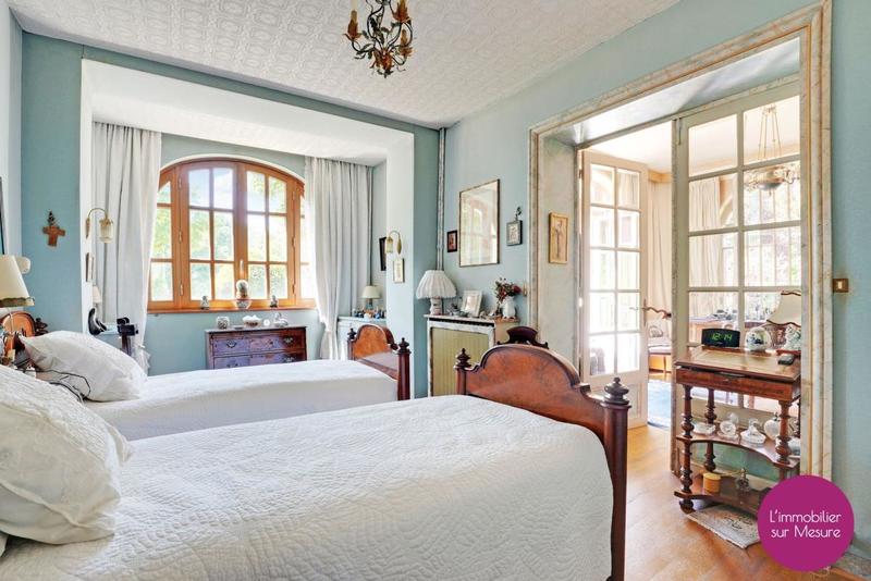 Appartement - 165 m² - 6 pièces