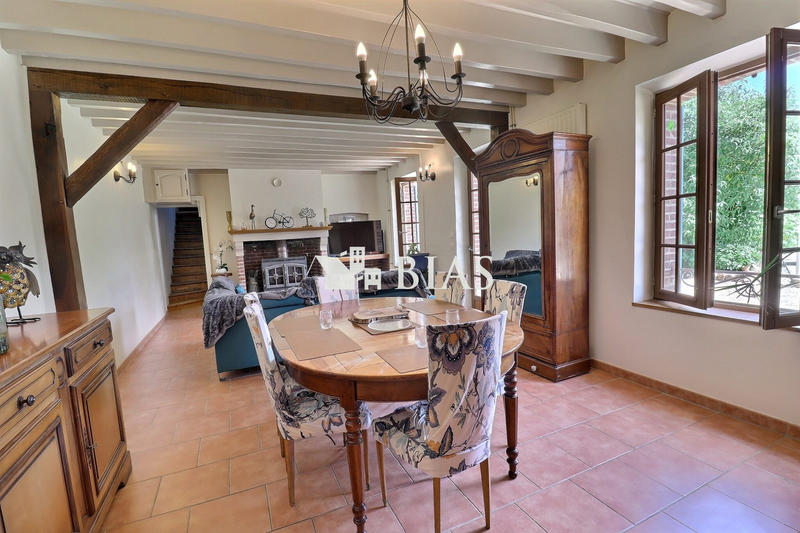 Maison - 160 m² - 6 pièces