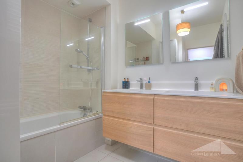 Appartement - 96 m² - 4 pièces