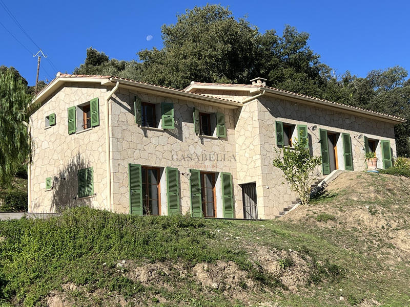 Maison - 135 m² - 5 pièces