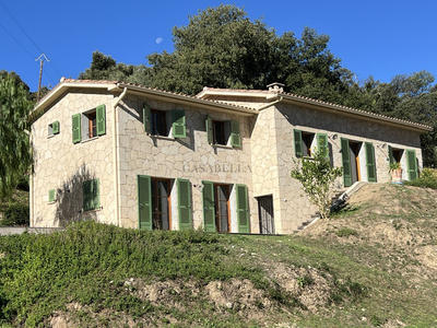 Maison - 135 m² - 5 pièces