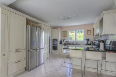 Maison - 204 m² - 6 pièces